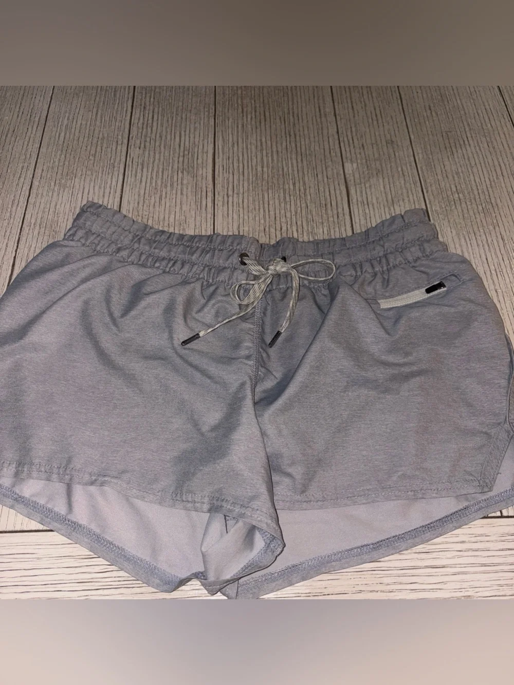 Vuori Clementine Shorts Women’s Medium Heather Gray Lined Running Athletic